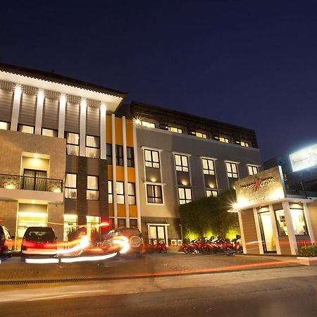 Jentra Dagen Hotel Malioboro Yogyakarta Exterior photo