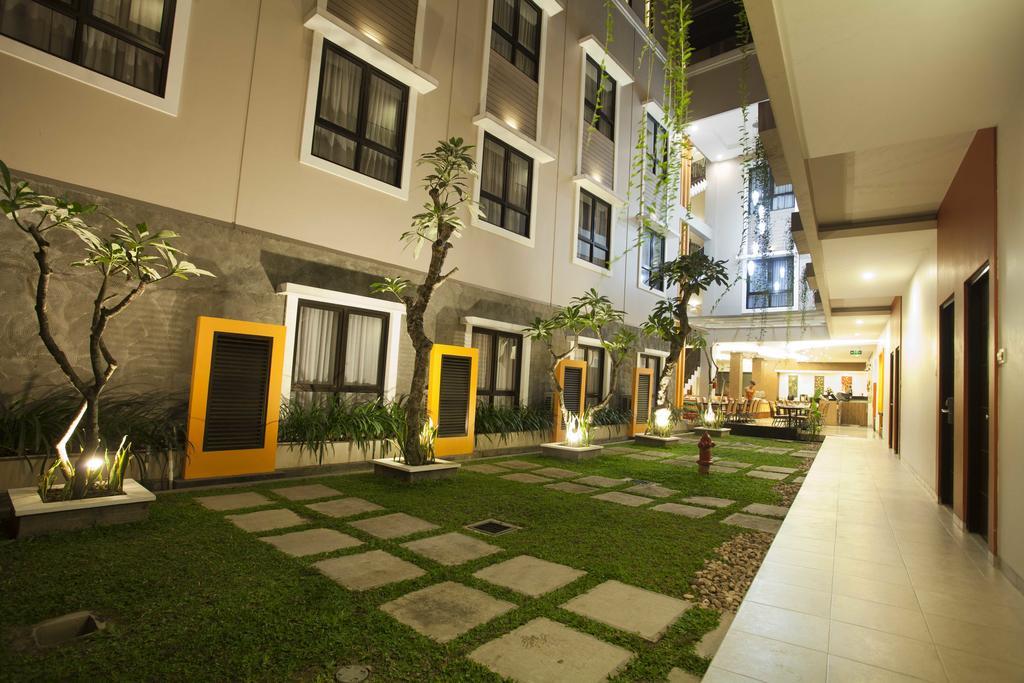 Jentra Dagen Hotel Malioboro Yogyakarta Exterior photo
