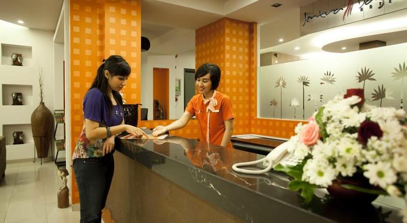 Jentra Dagen Hotel Malioboro Yogyakarta Exterior photo
